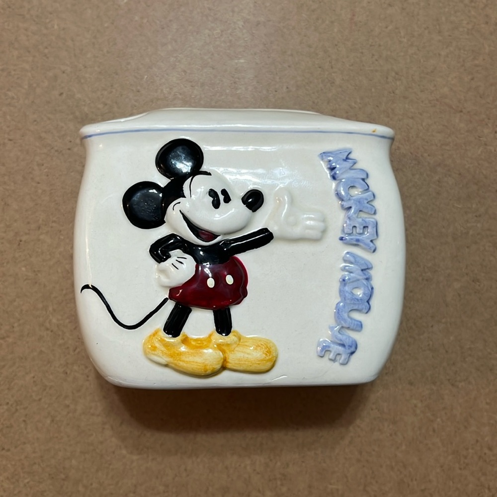 Toothbrush Holder